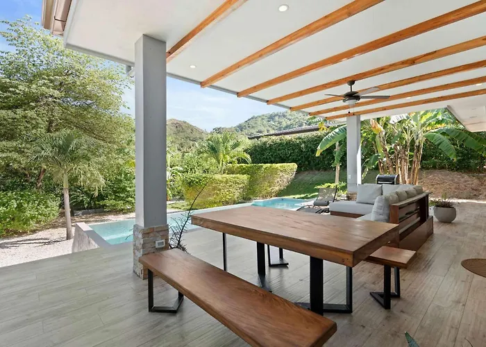 Luxurious With Bright, Modern Design And Private Infinity Pool In High-end Community Playa Flamingo